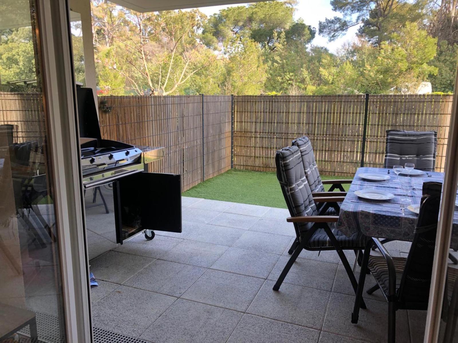 Rez De Jardin T3 Recent Et Calme Au Nouvelles Terres A La Londe Les Maures Lejlighed Eksteriør billede